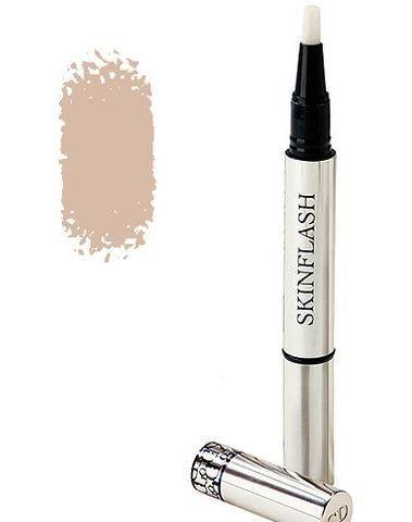 Christian Dior Skinflash Backstage Makeup Radiance Booster Pen  1,5ml Odstín 002 Candlelight, Christian, Dior, Skinflash, Backstage, Makeup, Radiance, Booster, Pen, 1,5ml, Odstín, 002, Candlelight